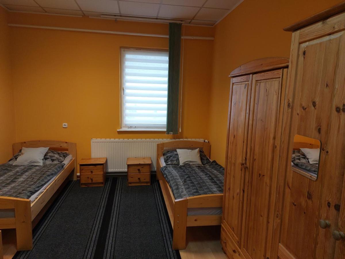 Collingo Belvarosi Szallas Apartment Kazincbarcika Luaran gambar