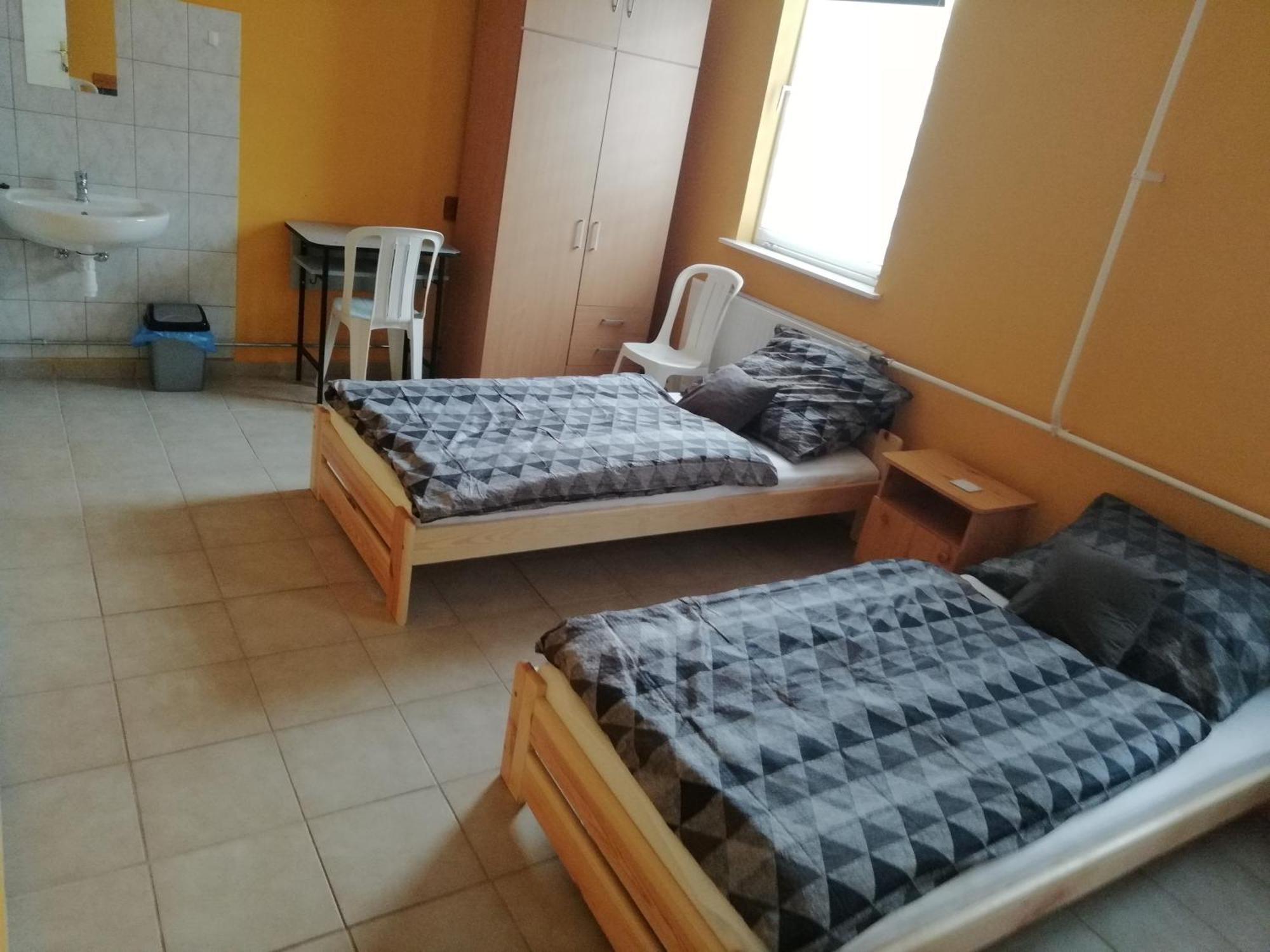 Collingo Belvarosi Szallas Apartment Kazincbarcika Bilik gambar